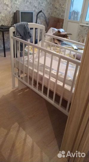 Продаётся кроватка с маятником от 0 до 3х лет