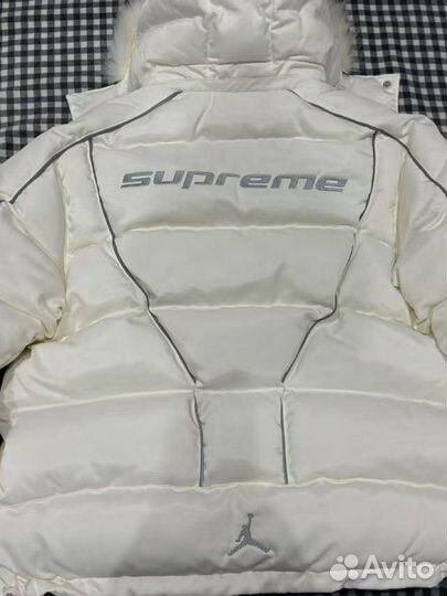Пуховик Supreme X Air Jordan правильный мех