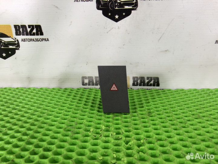 Кнопка аварийной сигнализации Opel Vectra