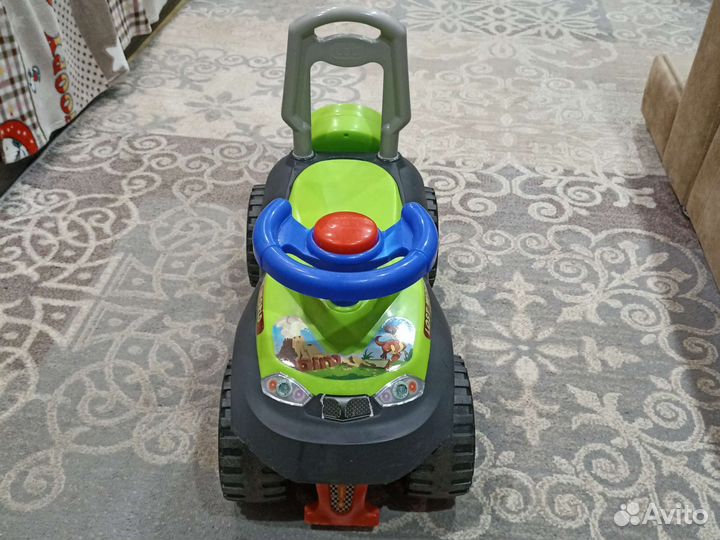 Машинка-каталка