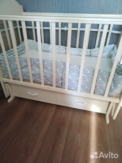 Детская кроватка