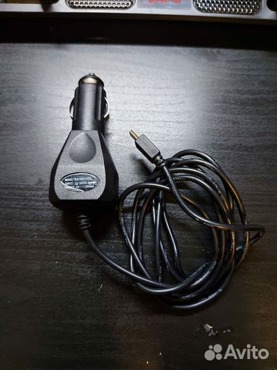 Автомобильное зарядное устройство mini USB 1500mA