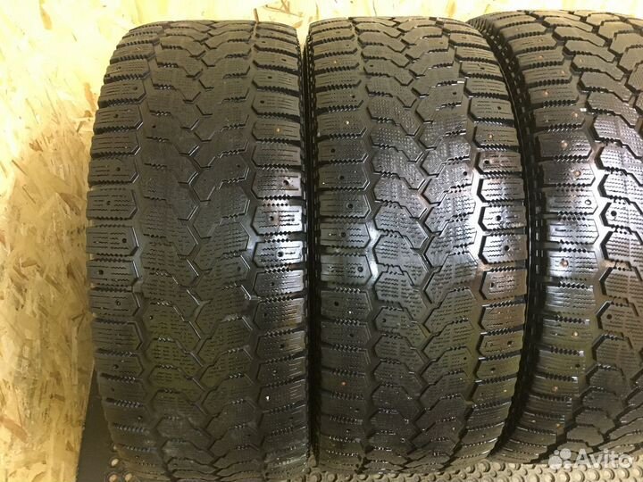 Yokohama Ice Guard F700Z 275/65 R17 119T