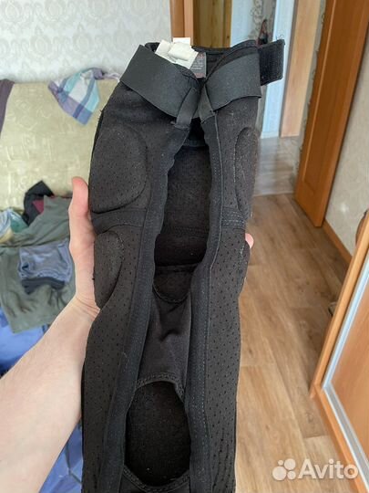 Наколенники