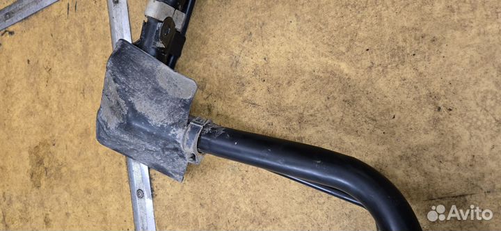 Горловина топливного бака Toyota auris e150