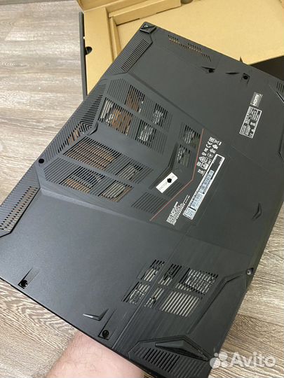 Ноутбук MSI 16 W2 i5 3060-6