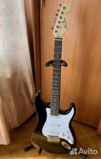 Электрогитара Fabio ST100 BK + Комбоусилитель G10