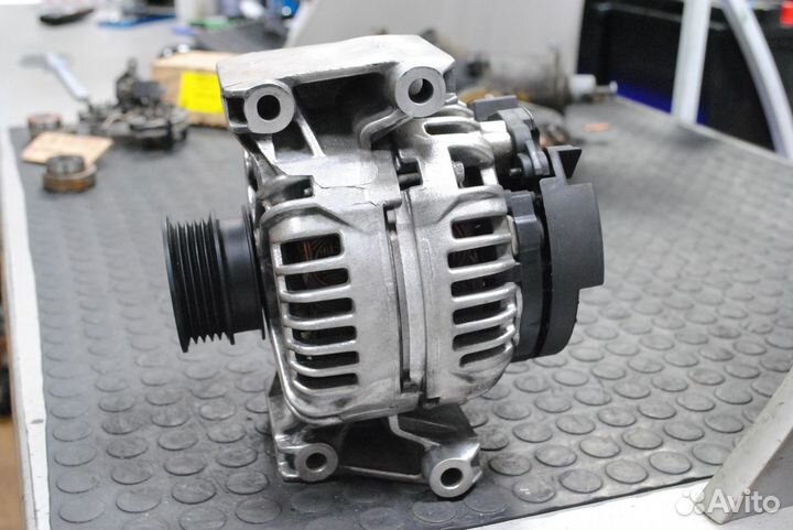 Генератор Opel Zafira B 2.2 б/у