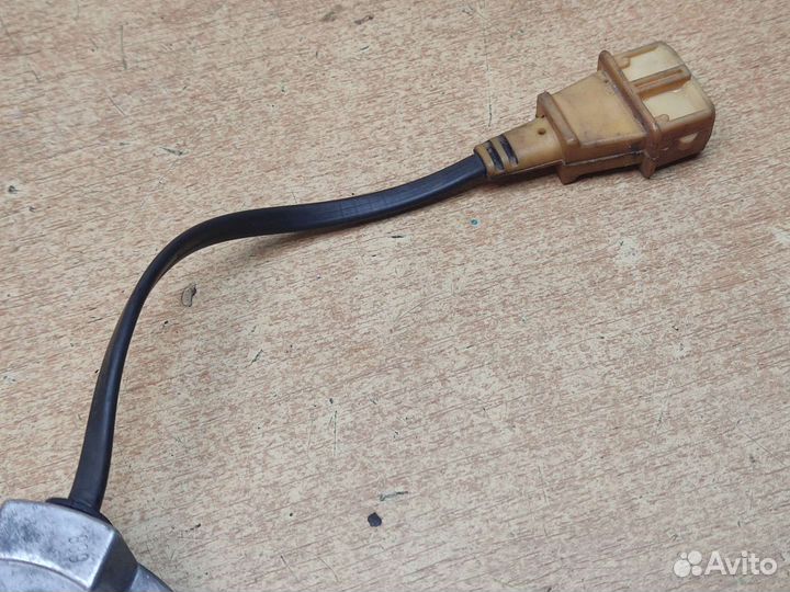 Датчик положения распредвала, Volvo 850
