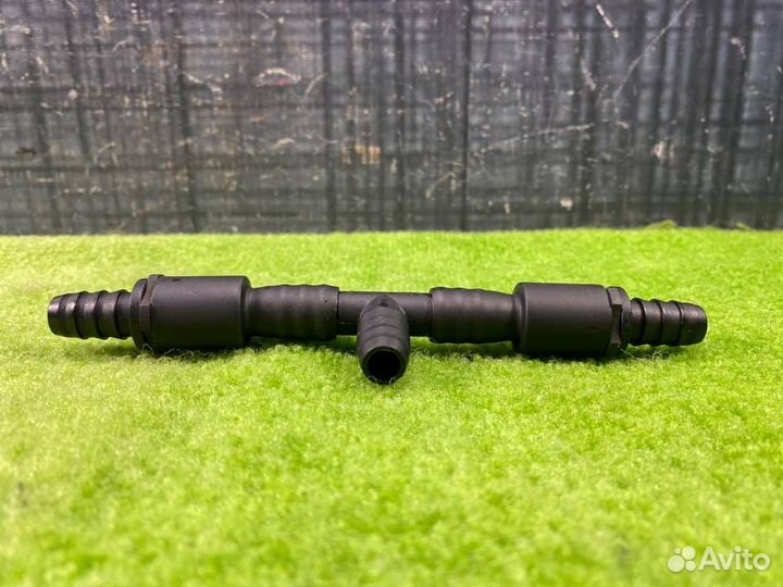 Штуцер Audi Q7 4L BAR 2008