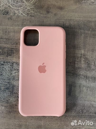 Чехол на iPhone 11