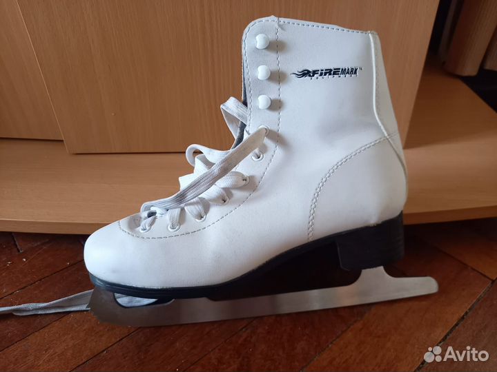 Коньки фигурные женские 38 размер