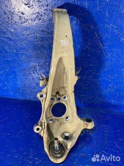 Кулак поворотный передний левый Bmw 7-Series F01