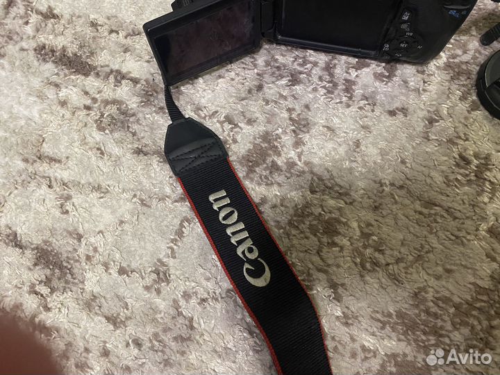 Зеркальный фотоаппарат canon 650d