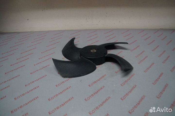 Nissan 21481-AV700 Крыльчатка вентилятора