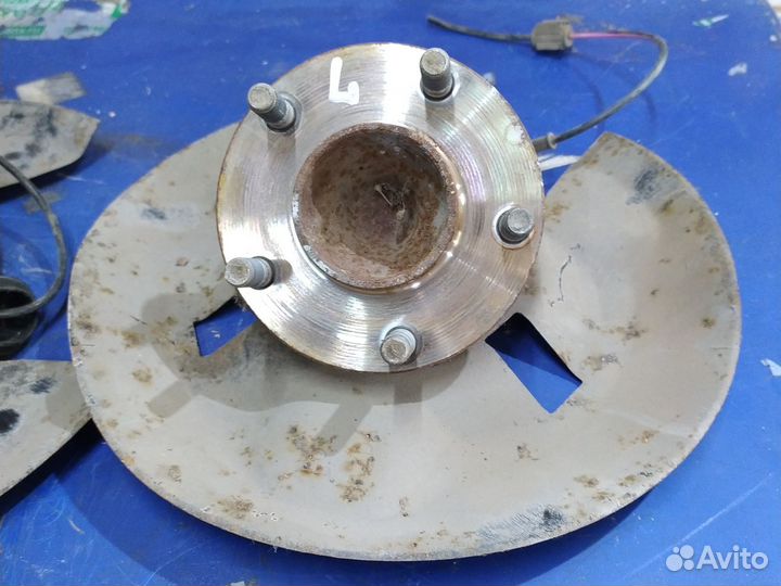 Задние ступицы Мазда 3 бм