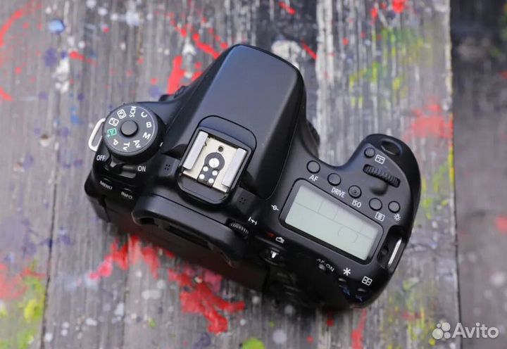 Зеркальный фотоаппарат Canon EOS 70D