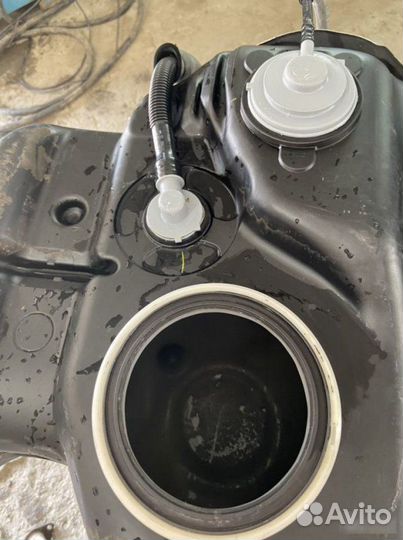 Бак топливный Toyota Land Cruiser J200 2007-2011