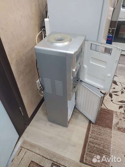 Кулер для воды бу