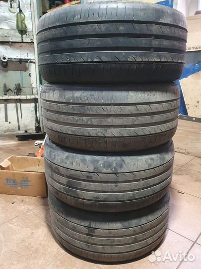 Rotalla RU01 245/40 R18