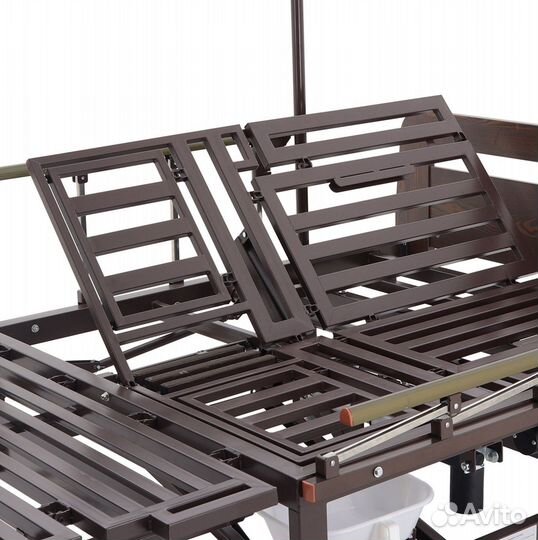 Медицинская кровать для инвалидов