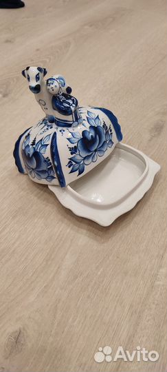 Фарфоровая посуда гжель