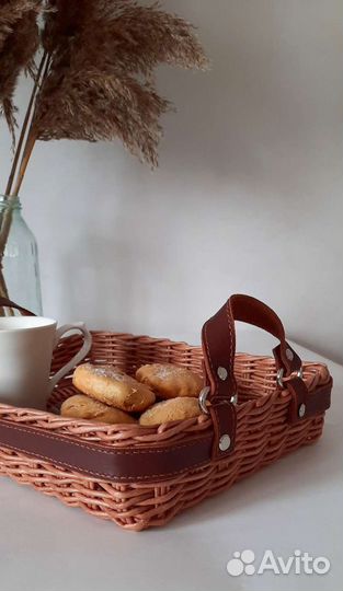Плетеный поднос