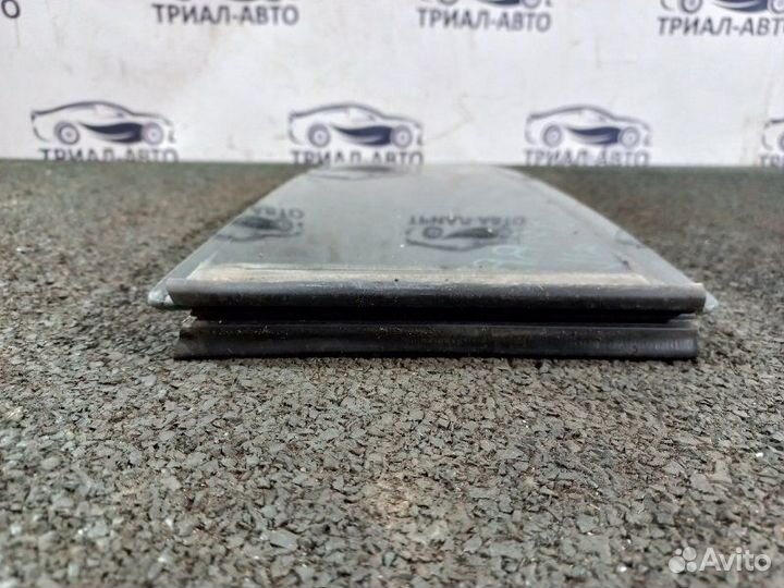 Стекло двери форточка заднее левое Opel Zafira B