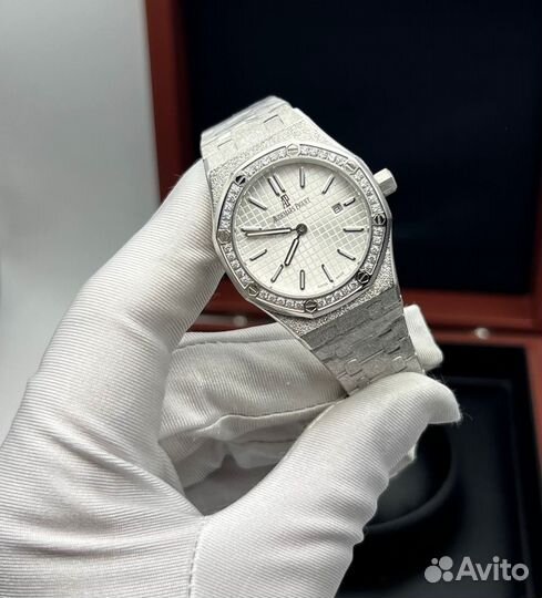 Женские часы Audemars Piguet