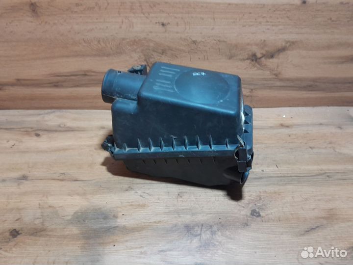 Корпус воздушного фильтра Geely Emgrand EC7