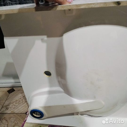 Раковина навесная