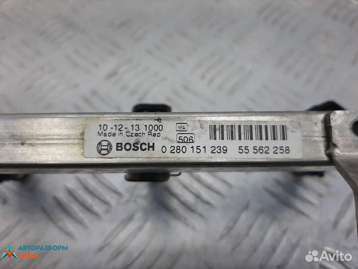 Топливная рампа Opel Corsa D 2-й рест. 2012