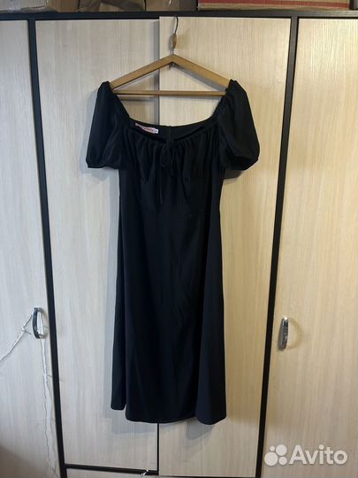 Черное женское платье