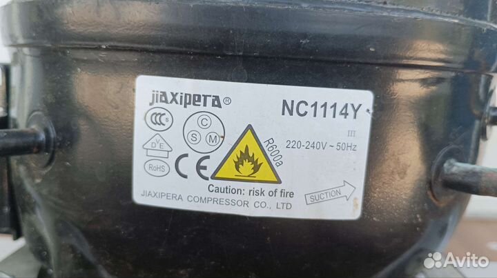 Холодильник Indesit 2-ух камерный на запчасти