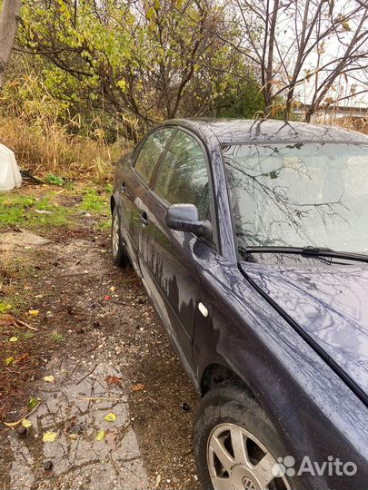 В разборке фольцваген пассат Б5 1998 год