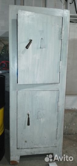 Сейф металлический