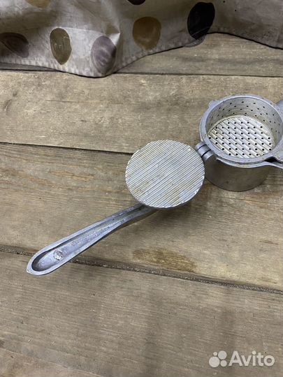 Соковыжималка ручная на чашечку СССР