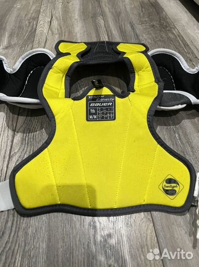 Нагрудник хоккейный bauer