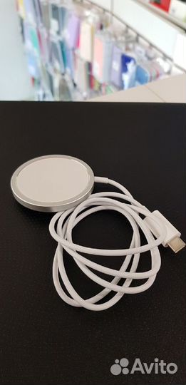 Беспроводная зарядка MagSafe для Apple