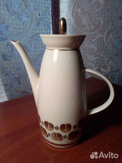 Сервиз кофейный фарфор советских лет, много позоло