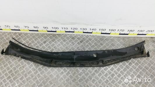 Накладка декоративная (жабо, дождевик) subaru trib