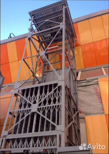 Лифт фасадный. Подъемник фасадный. Лифт грузовой