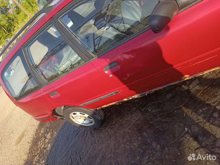 По частям Nissan sunny 91г универсал