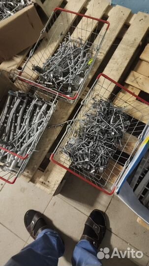 Крючки для одежды