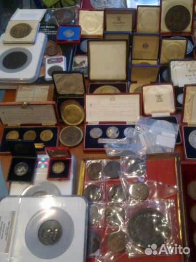 Коллекция британских памятных медалей