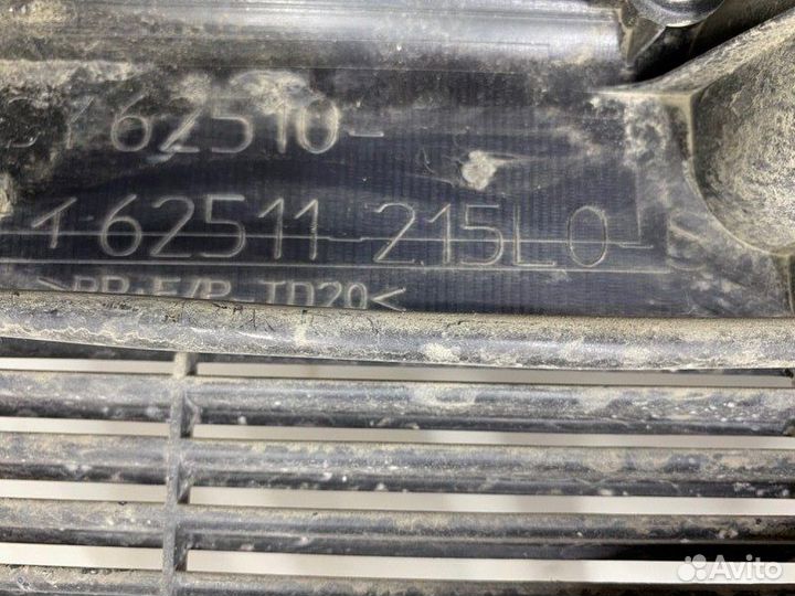 Обшивка багажника задняя правая Toyota Land