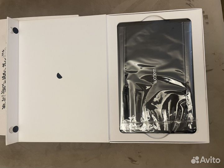 Графический планшет wacom intuos pro