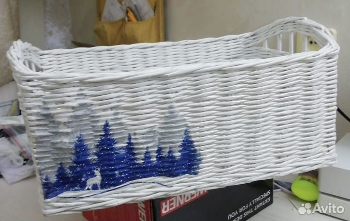 Корзина плетеная новогодняя