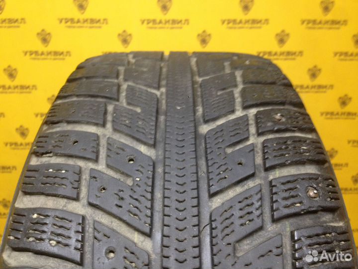 Kumho I'Zen KW22 215/55 R16