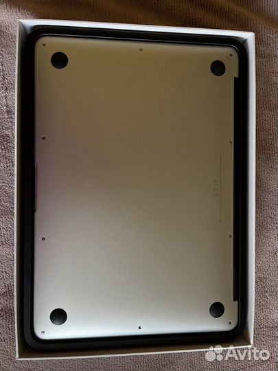 Продаю MacBook Air 2017